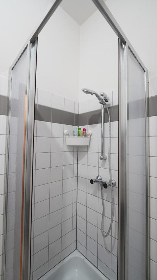 Cozynite Premium Apartment Hernals 1 Wien Exteriör bild